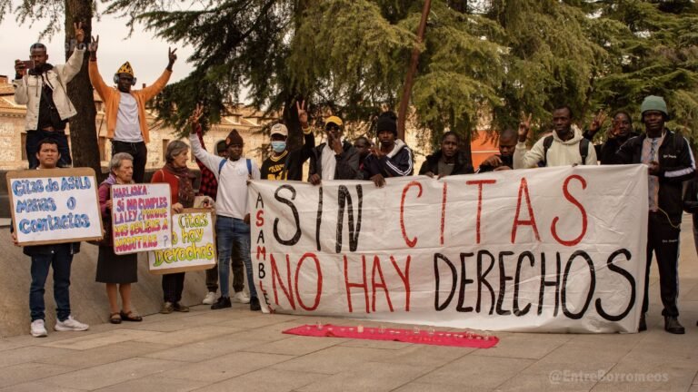 Protestas por las citas de asilo