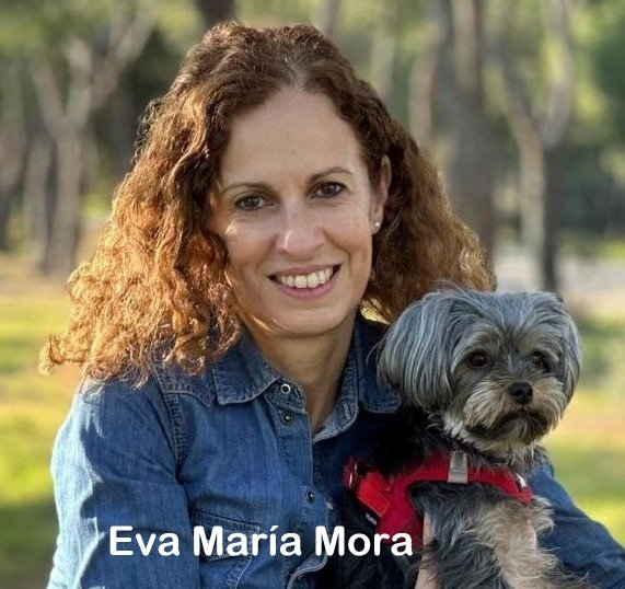 Eva María Mora con su nombre