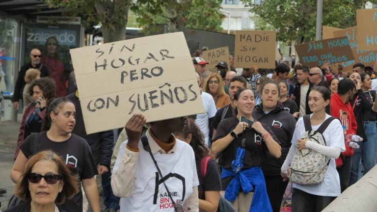 Pancarta en marcha PSH