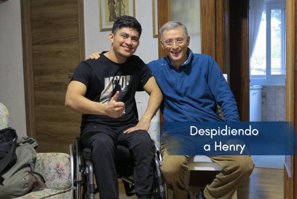 Despedida de Henry con banner