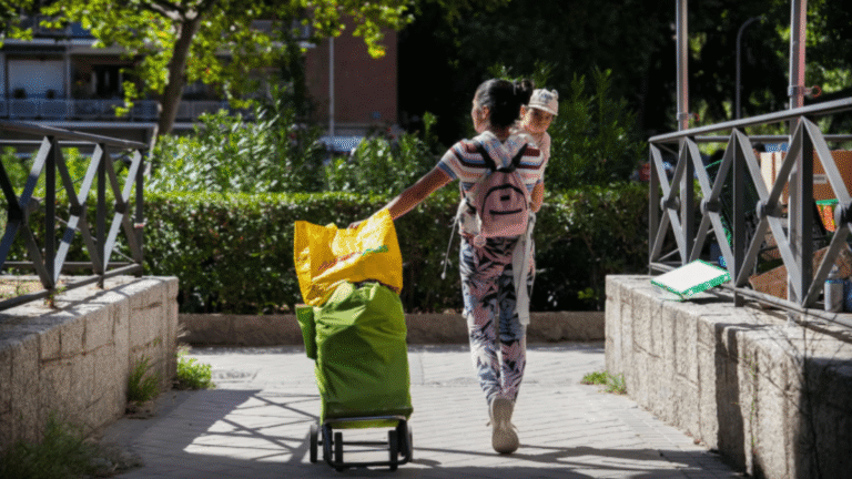 Madre con hijo sin vivienda