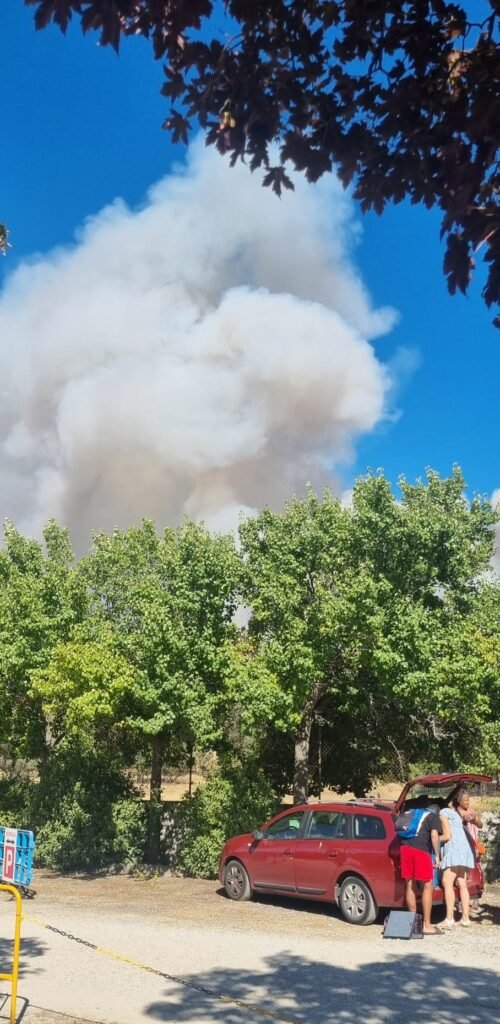 Saliendo del área durante el incendio